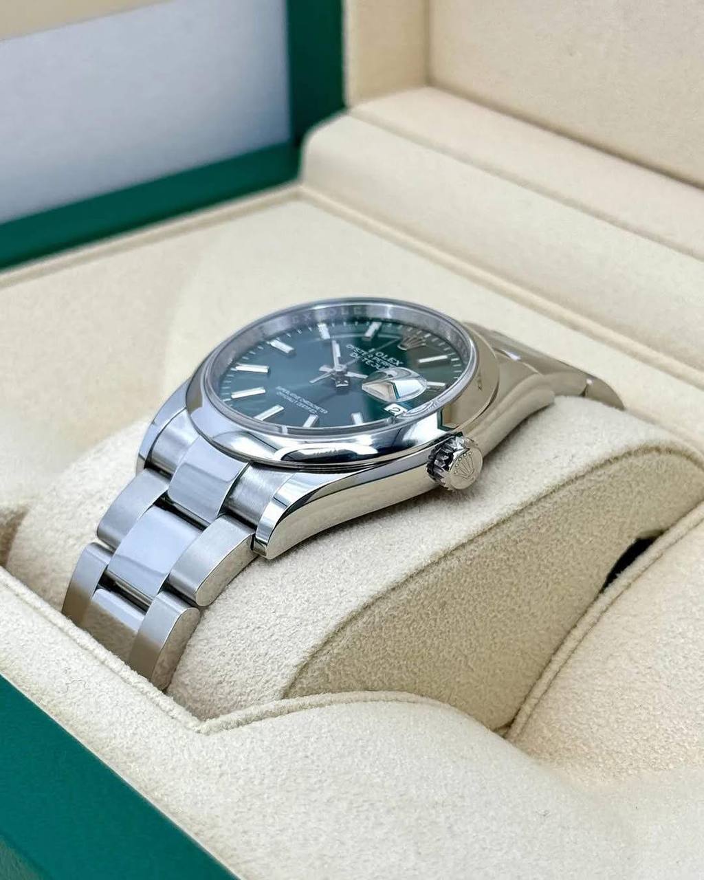 Rolex Rolex Oyster Perpetual 41mm Green Dial