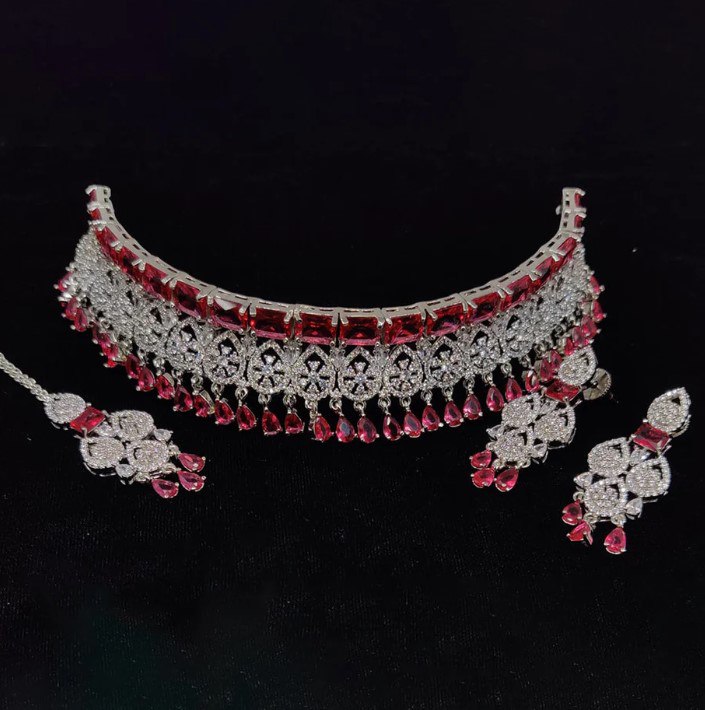 Maison Exotic Isolde Choker